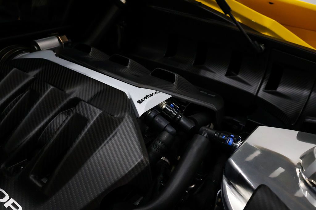 Used 2020 Ford GT Carbon Series RWD image 63