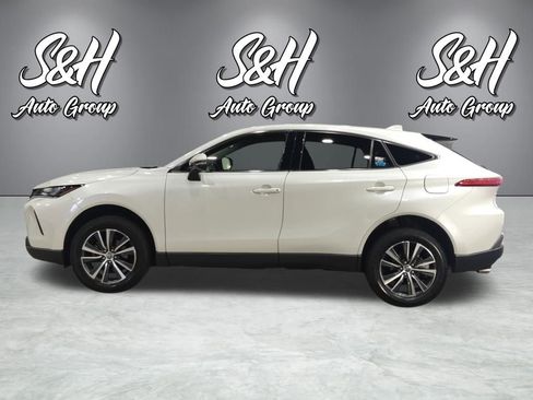 Used 2022 Toyota Venza LE image 19