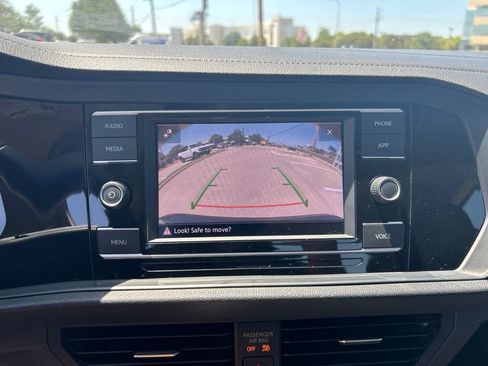 Used 2021 Volkswagen Jetta SE FWD image 14