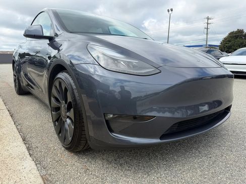 Used 2023 Tesla Model Y Performance AWD/4WD image 23