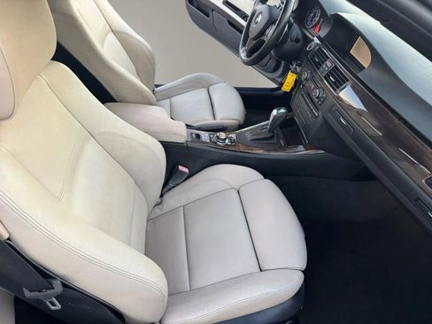 Used 2011 BMW 335i Convertible RWD image 23