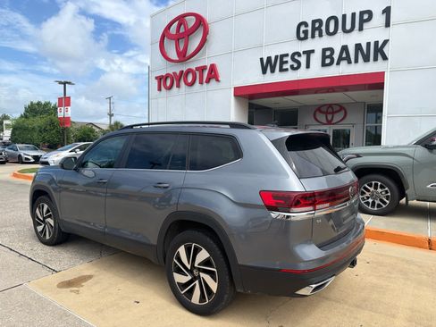 Used 2025 Volkswagen Atlas SE FWD image 4
