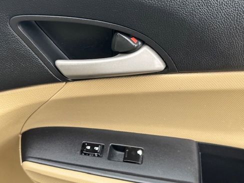 Used 2012 Honda Accord LX image 19