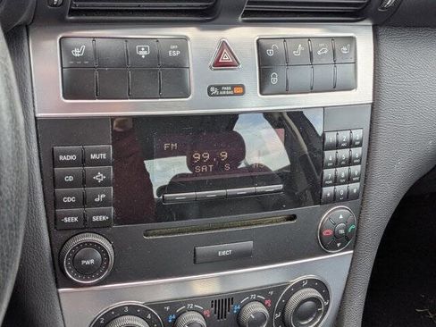 Used 2006 Mercedes-Benz C 230 Sedan image 23