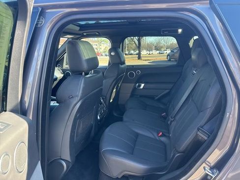 Used 2017 Land Rover Range Rover Sport HSE image 18