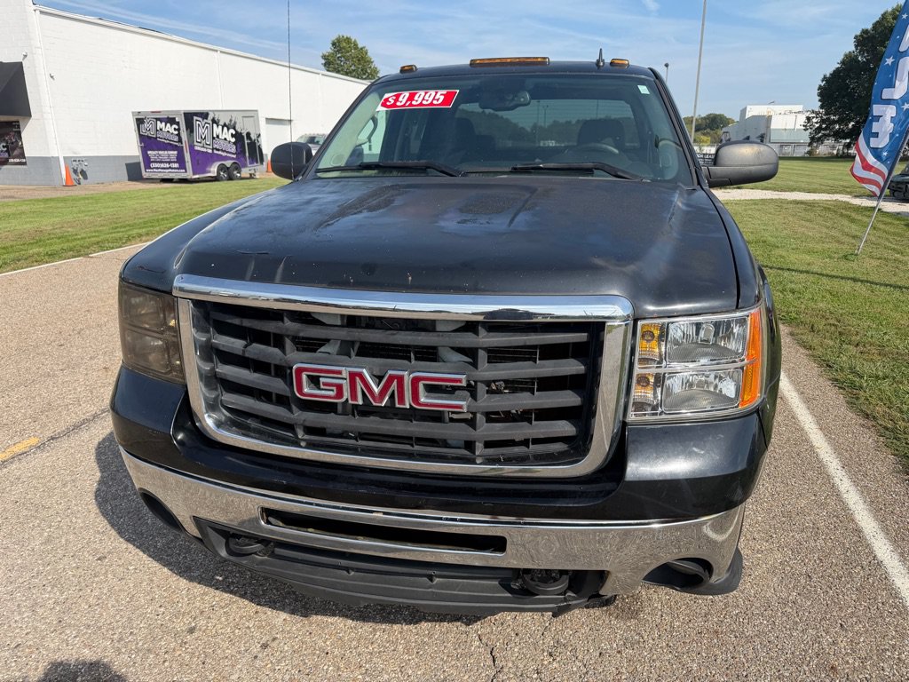 Used 2008 GMC Sierra 3500 SLE AWD/4WD image 4