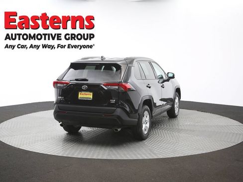 Used 2021 Toyota RAV4 XLE AWD/4WD image 38