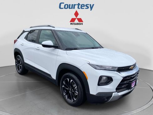 Used 2023 Chevrolet TrailBlazer LT w/ Convenience Package FWD image 8