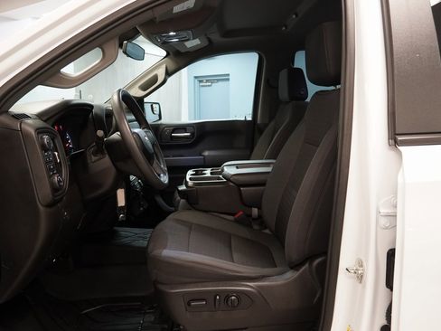 Used 2022 Chevrolet Silverado 1500 Custom w/ LPO, Dark Essentials Package image 5