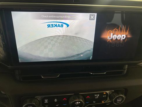 Used 2024 Jeep Wrangler Unlimited Sport AWD/4WD image 25