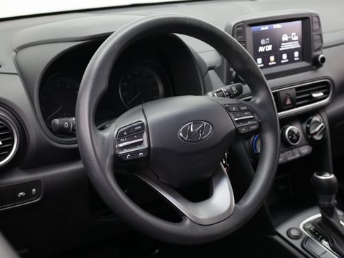 Used 2021 Hyundai Kona SE AWD/4WD image 12