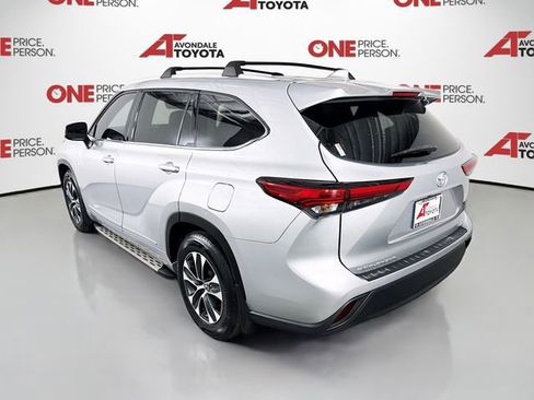 Used 2022 Toyota Highlander XLE FWD image 5