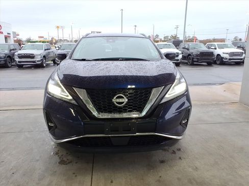 Used 2023 Nissan Murano SV image 2