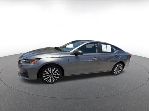 Used 2026 Nissan Altima 2.5 SV FWD image 7
