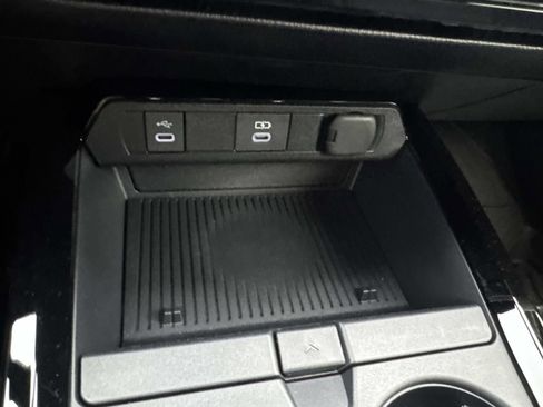 New 2026 Toyota Prius Plug-In Hybrid FWD image 14