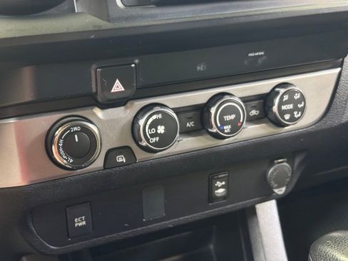 Used 2019 Toyota Tacoma SR w/ SR Convenience Package image 35