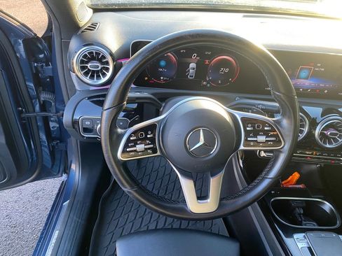 Used 2020 Mercedes-Benz A 220 image 13