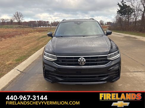Used 2023 Volkswagen Tiguan SE R-Line image 12