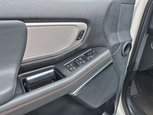 Used 2025 Ford Expedition Active image 9