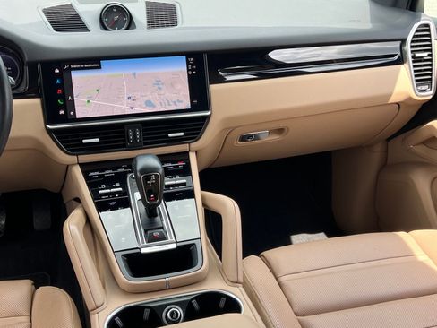 Certified 2023 Porsche Cayenne AWD/4WD image 26