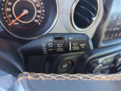 Used 2021 Jeep Wrangler Unlimited Sahara AWD/4WD image 20