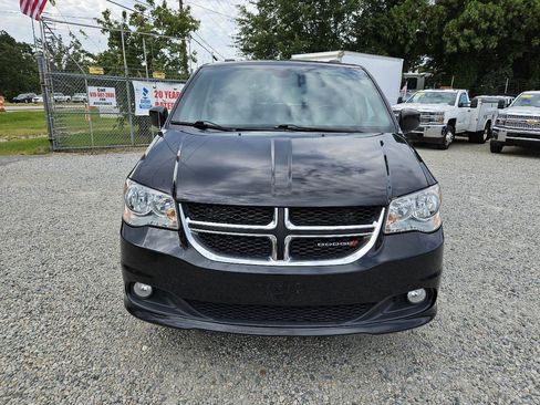 Used 2019 Dodge Grand Caravan SXT FWD image 8