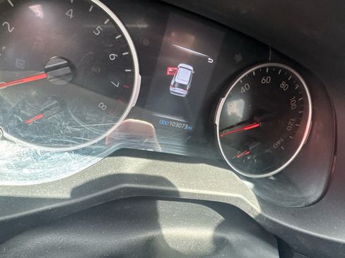Used 2022 Toyota RAV4 LE FWD image 8
