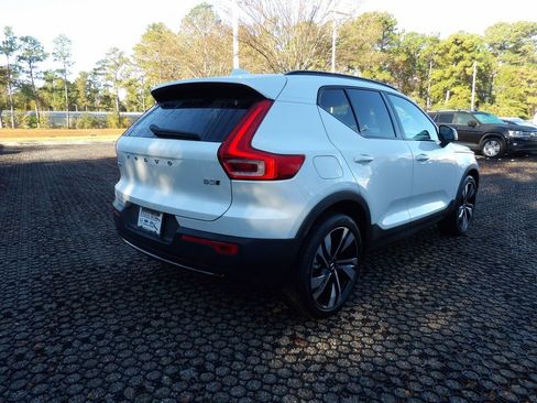 Certified 2024 Volvo XC40 B5 Plus w/ Protection Package Premier image 7