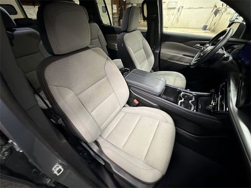 Certified 2025 Chevrolet Traverse LT image 29