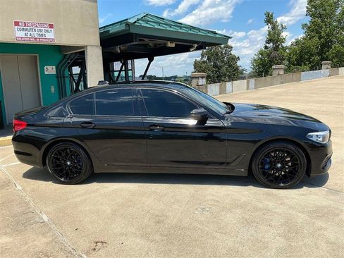 Used 2018 BMW 530e xDrive w/ Premium Package 2 AWD/4WD image 8