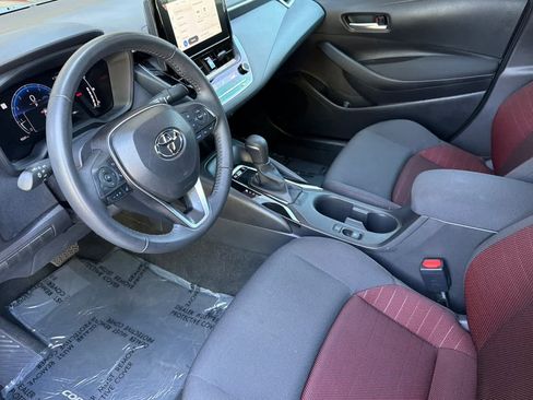 Used 2026 Toyota Corolla SE FWD image 11