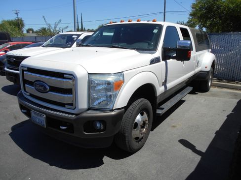 Used 2016 Ford F350 King Ranch AWD/4WD image 3