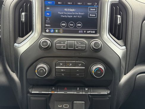 Used 2020 Chevrolet Silverado 1500 LT image 15