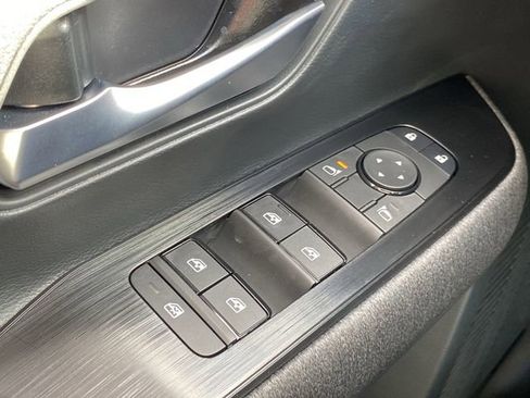 New 2026 Nissan Kicks SV w/ SV Premium Package image 27