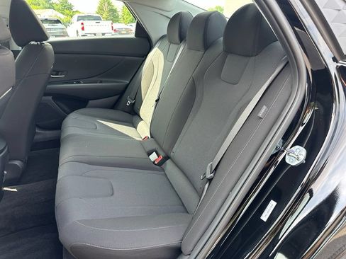 Certified 2026 Hyundai Elantra SE w/ Cargo Package FWD image 11
