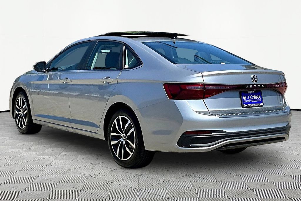 New 2026 Volkswagen Jetta SE FWD image 4