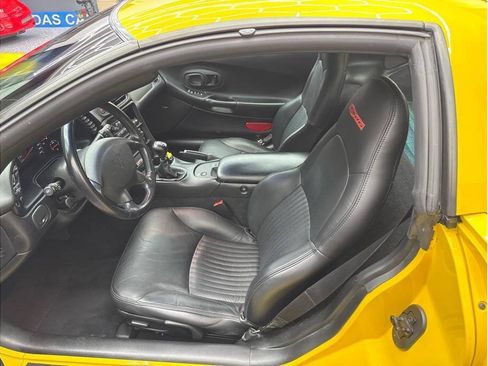 Used 2002 Chevrolet Corvette Z06 w/ Memory Pkg RWD image 9