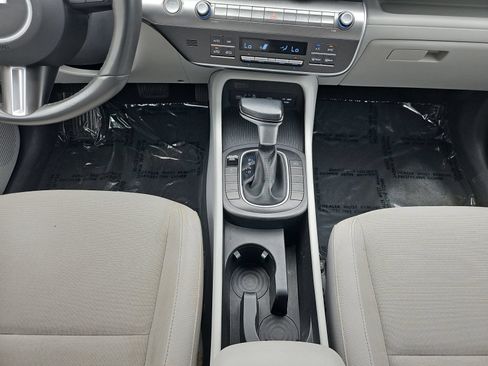 Used 2024 Hyundai Kona SEL AWD/4WD image 31