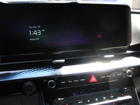 Used 2024 Kia Carnival SX Prestige FWD image 26
