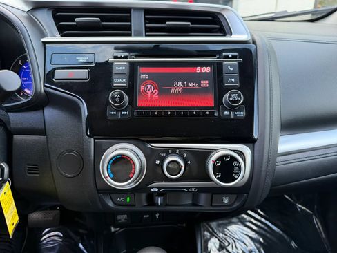 Used 2016 Honda Fit LX image 32
