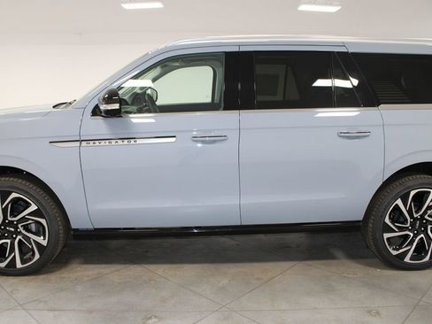 New 2026 Lincoln Navigator L Reserve image 5