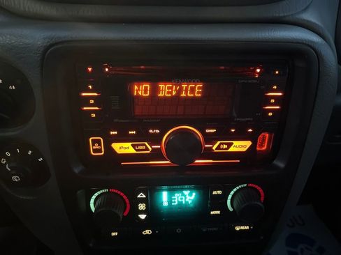 Used 2004 Chevrolet TrailBlazer LT w/ LT Package 1 image 30