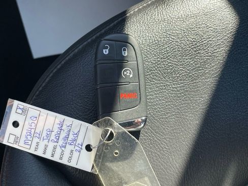 Used 2022 Jeep Renegade Trailhawk image 35