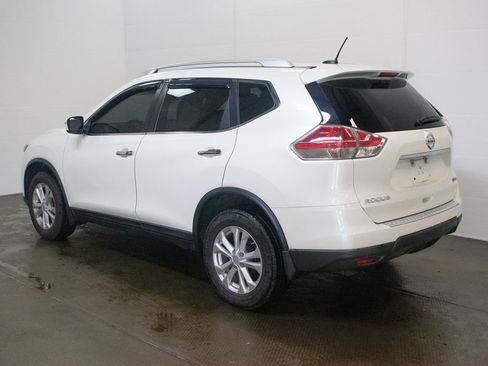 Used 2016 Nissan Rogue SV AWD/4WD image 6