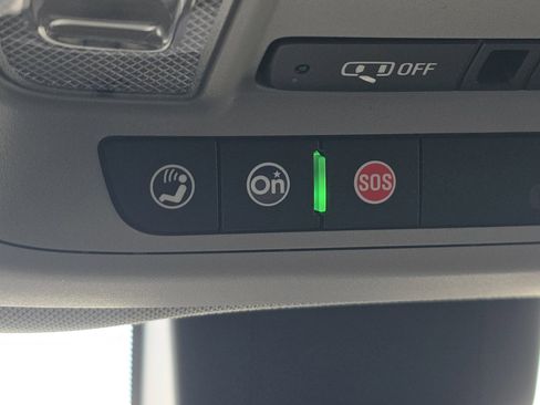 Used 2021 Chevrolet Equinox Premier w/ Redline Edition image 27