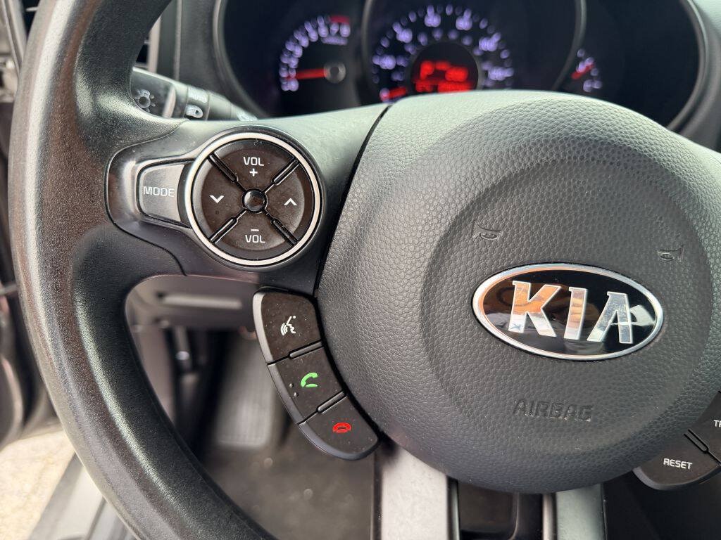 Used 2017 Kia Soul w/ Convenience Package FWD image 13