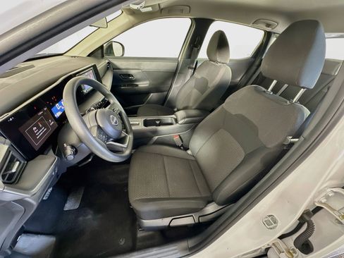 Used 2025 Nissan Kicks S FWD image 13