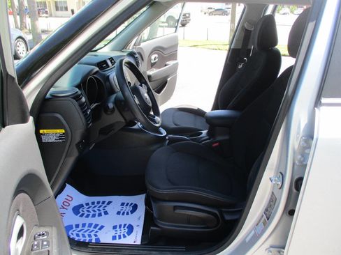 Used 2019 Kia Soul image 10