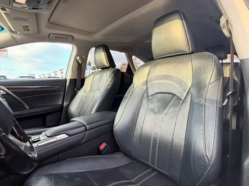 Used 2018 Lexus RX 450hL Luxury w/ Accessory Package AWD/4WD image 9