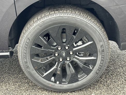 New 2025 Ford Expedition Max Platinum w/ Stealth Appearance Package image 20